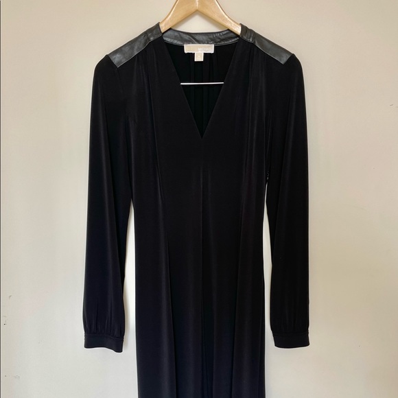 Michael Kors Long sleeve Black Midi Dress - Medium - Picture 10 of 15